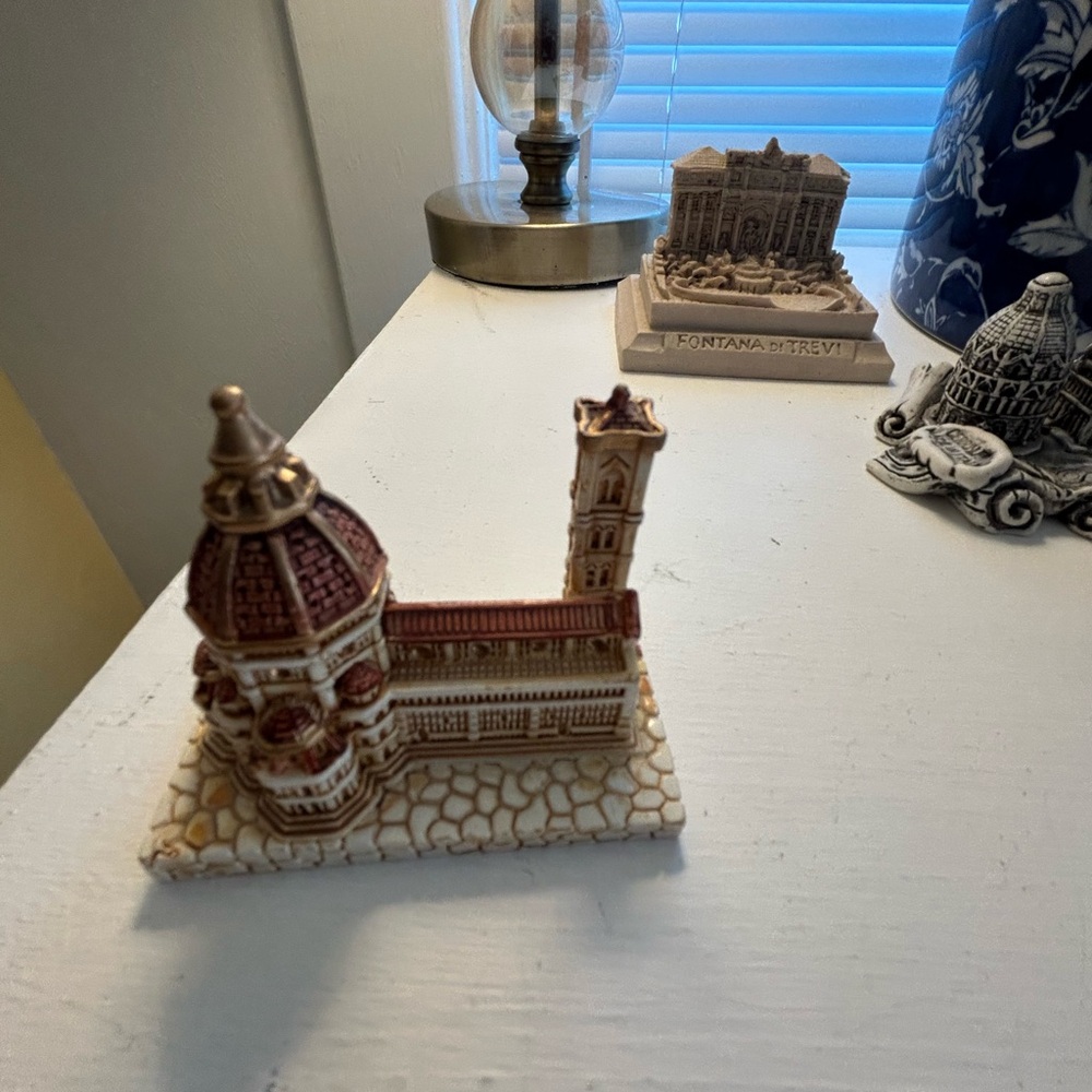 COLLECTIBLE Miniature ITALIAN Souvenirs Set, Triv Fountain, Duomo, Last Supper - Picture 7 of 15